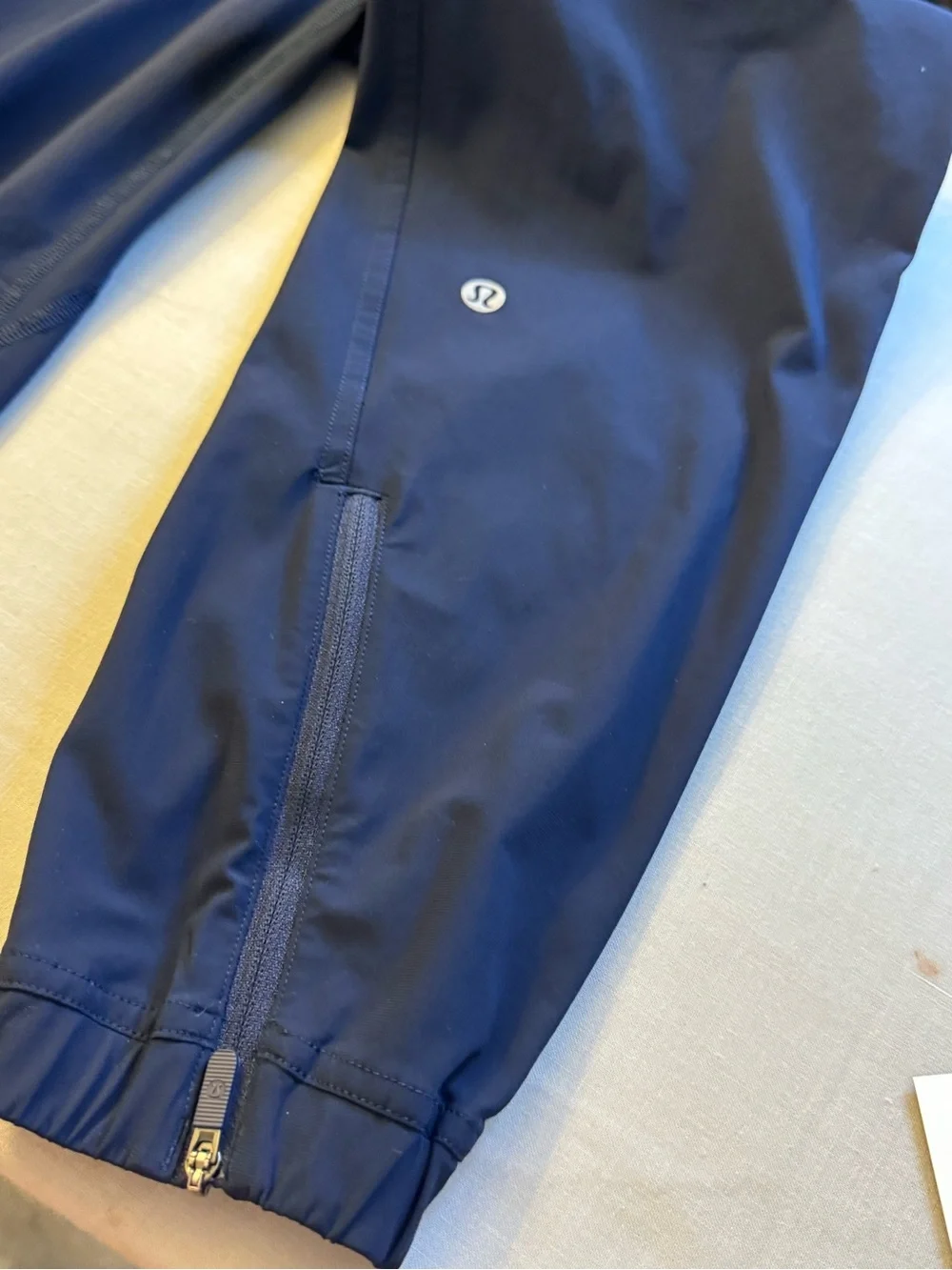 Lululemon‎ Navy Athletic Joggers Tapered Zip Hem Running Pants 4